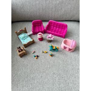 Lil Woodzeez Living Room Furniture and Nursery Set with mama Pig